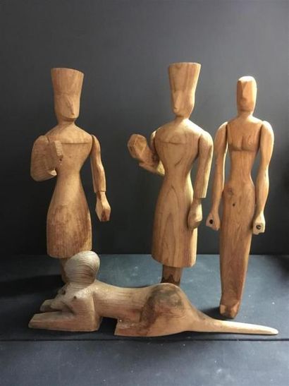 null Jean Pierre HELLE (1944 Genève-2015) 
Quatre sculptures antropomorphes
bois...