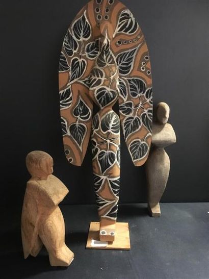 null Jean Pierre HELLE (1944 Genève-2015) 
Trois sculptures antropomorphes
bois flotté
H:...