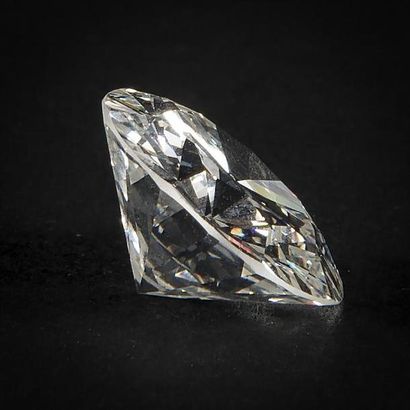  Diamant solitaire taille moderne de 10,40 carats, monture débris, accompagné de...