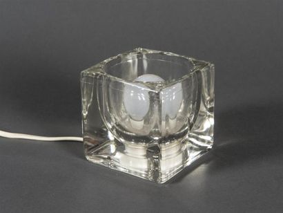 null PEILL & PUTZLER
Lampe veilleuse en verre transparent et dépoli modèle Ice Cube
Edition...