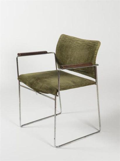 null Kazuhide TAKAHAMA (1930-2010)
Chaise modèle «Jano Lg Br», structure en métal...