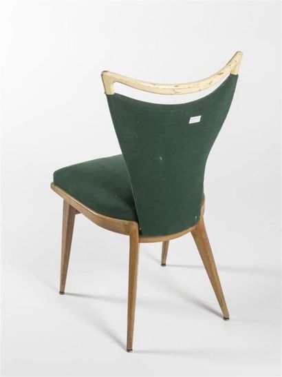 null TRAVAIL ITALIEN 1950
Suite de quatre chaises à structure en acajou teinté et...
