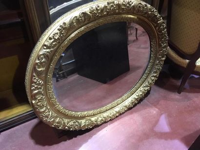 null Miroir ovale en bois doré