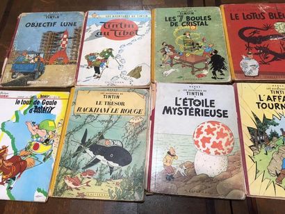 null Lot de 7 albums Tintin et un album Astérix édition PILOTE
Etat moyen à mauvais...