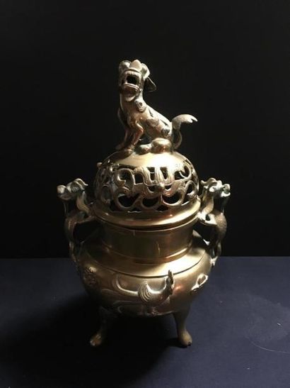 null Chine, Brule parfum en bronze prise en forme de chien de Fo (accident au chien...