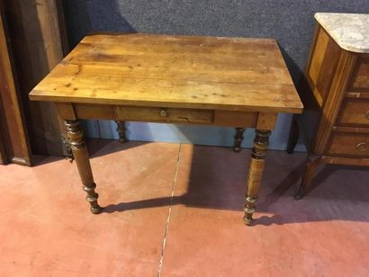 null Petite table en bois naturel , un tiroir en ceinture