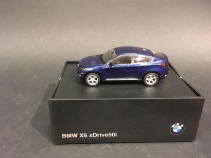 null BMW 7 series
Neuf en boite
Boite de présentation escamotable