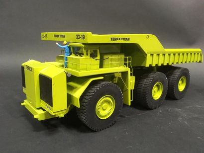 null TEREX Titan en plastique
L: 39 cm