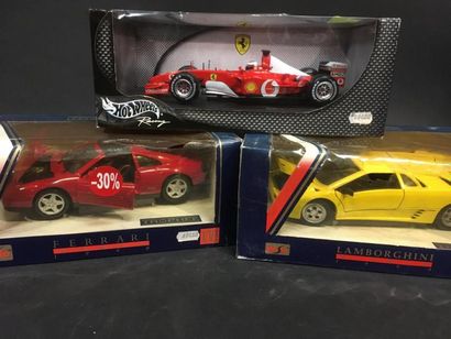 null Lot de 3 voitures 1/18 dont 2 Trophée : Lamborghini et Ferrari
Formule 1 Sc...