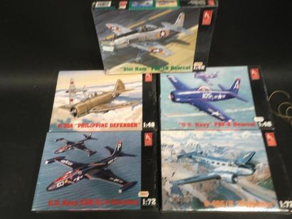 null HOBBY CRAFT lot de 5 maquettes d'avion dont avion Expeditor
Echelle 1/48 et...