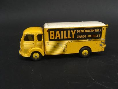 null Dinky Toys Made in France Simca Cargo 32 Camion Bailly
Etat moyen