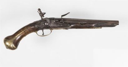 null Pistolet de cavalerie à silex début 18ème
Canon et fût raccourcis anciennement....