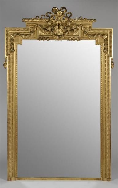 null Miroir de style Louis XVI en stuc doré
210x134cm
