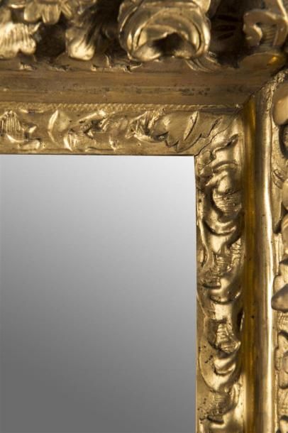 null Miroir cadre en bois doré 
18ème siècle
Dim extérieures 90 x 76 cm
Dim de la...