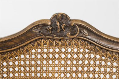 null Suite de neuf chaises à dossier droit à fond de canne
Epoque Louis XV
(fèle...
