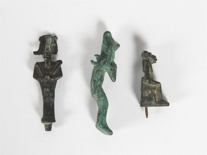 null Isis , et deux bronze égyptiens