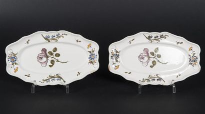 null MEILLONAS, paire de petits plats en faïence
18ème siècle 
L: 30 - P : 18 cm