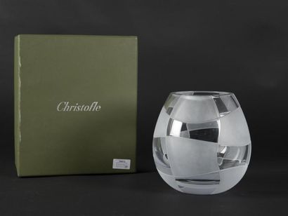 null MAISON CHRISTOFLE
Vase boule à col resserré en en cristal transparent et satiné...