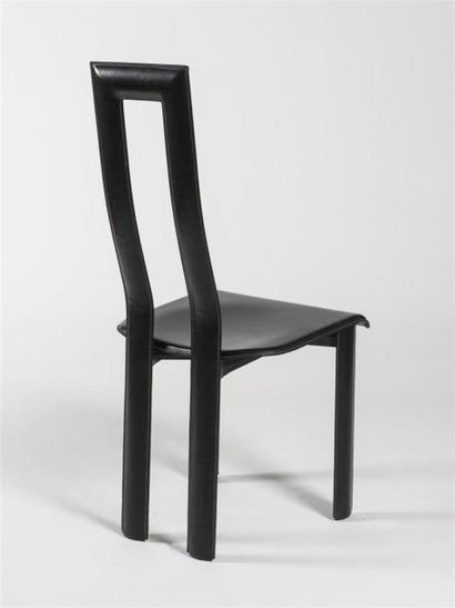null Antonella MOSCA & YCAMI (20ème siècle)
Suite de quatre chaises modèle Regia...