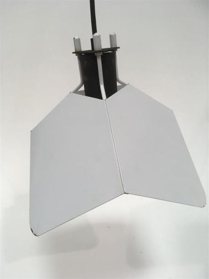null Joe COLOMBO (1930-1971)
Suspension modèle Triedro, 
Etiquette de l'éditeur
Edition:...