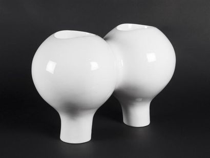 null Emmanuel BABLED (né en 1967)
Vase modèle Naturellement créé en 2008 
 Faïence...