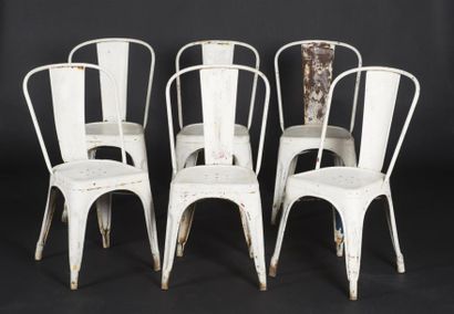 null Xavier PAUCHARD (1880-1935)
Suite de six chaises empilages modèle Chaise A en...