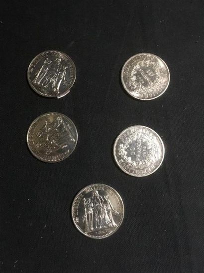 null Cinq pièces de 10 francs en argent. ds 124 grs