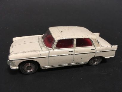 null Dinky Toys Peugeot 404 Made in France couleur crème 