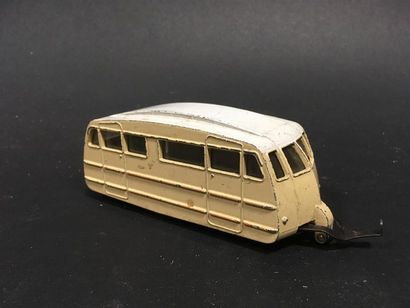 null Dinky Toys caravane couleur crème Made in France 