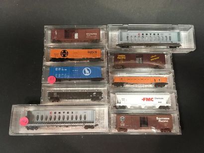 null MICRO TRAINS lot de 10 wagons dont
60'8''Thrall Centerbeam Flat Car Centex 53040...