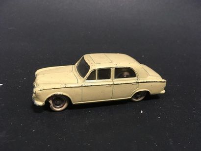 null Dinky Toys Peugeot 403 made in France jaune 