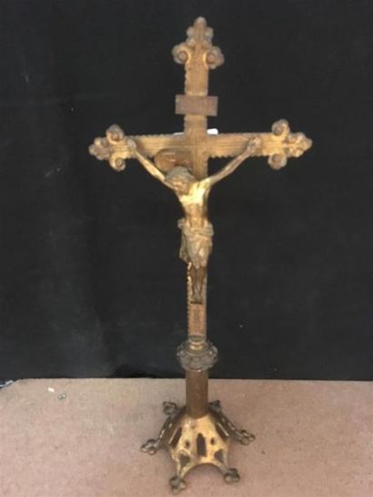 null Crucifix en laiton