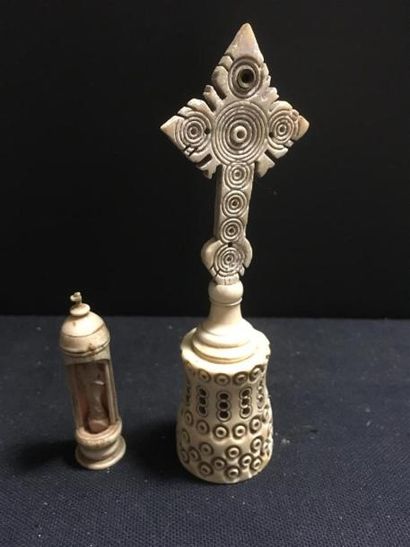 null Chapelle en ivoire et crucifix en ivoire, 19ème