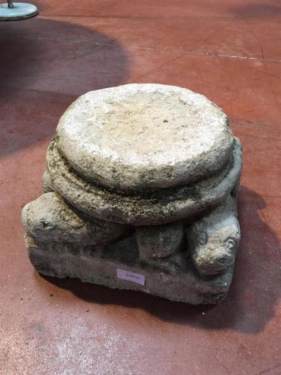null Base de colonne romane
Pierre 
restauration en béton