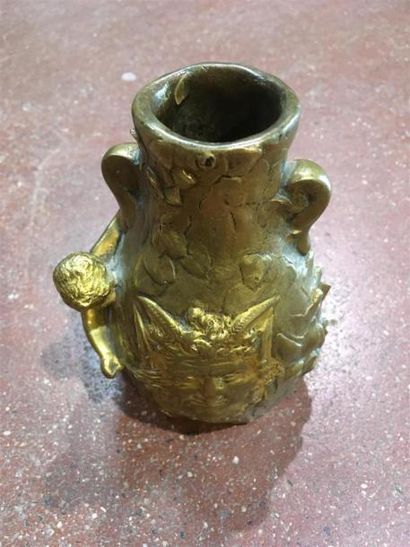 null Jules MELIODON
Vase en bronze 
H : 11, 5 cm