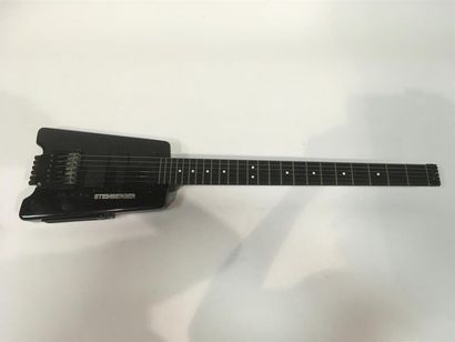 null STEINBERGER modèle GL2T
Avec capteur midi, deux micro actif EMG
Double ball...