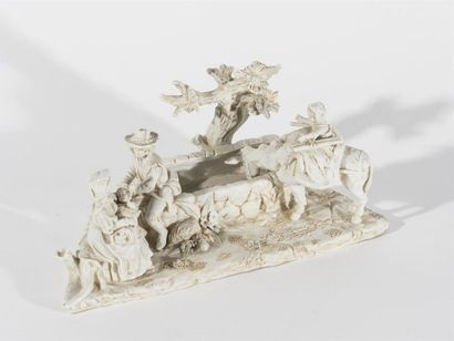 null VIENNE Groupe en biscuit de porcelaine la halte au puit jardinière 
Vers 1900
H :...