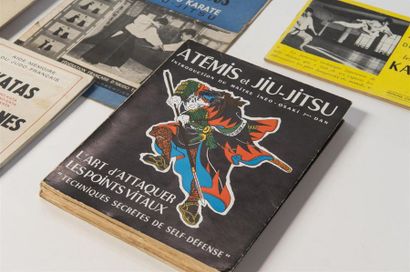 null JUDO et JU JISTSU, lot de 5 ouvrages modernes, répertoires des judo club de...