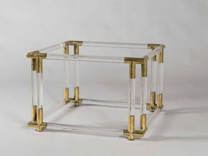 null Pierre VANDEL (XX ème siècle)
Table à double plateaux en verre.
Structure en...