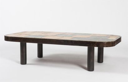 null Roger CAPRON (1922-2006)
Table basse "SOU-CHONG" à structure en bois, plateau...