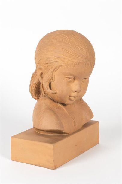 null Ary Jean Léon BITTER ( 1883 - 1973 )
Terre cuite figurant un buste d'enfant.
H:...