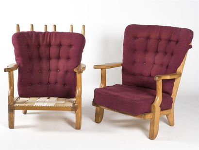 null Robert GUILLERME (1913-1990) et Jacques CHAMBRON (1914-2001)
Paire de fauteuils...
