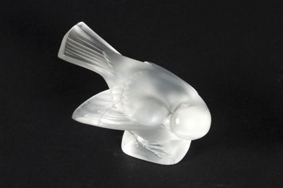 null Maison LALIQUE, d'après un modèle de René LALIQUE (1860-1945)
Moineau 
Signé...