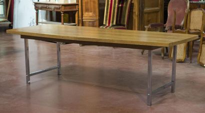 null Travail 1950
Table haute à piètement en métal chromé d'où repose un épais plateau...