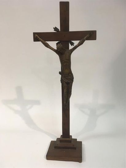 null Christ en bois sculpté 19ème
H totale 69 cm
Manque