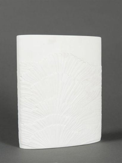 null STUDIO ROSENTHAL
Vase modele Landscape en porcelaine biscuité.
H: 23 cm - L:...
