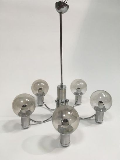 null Suspension 5 feux en métal chromé (globes en verre)
H: 60 cm