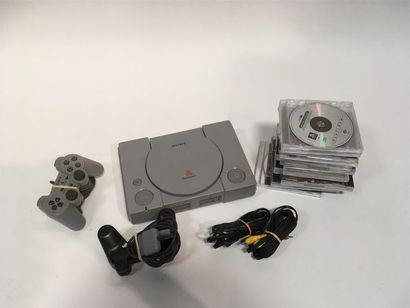 null Playstation 1 (pack comprenant deux manettes, câbles et 12 jeux dont V Rally,...