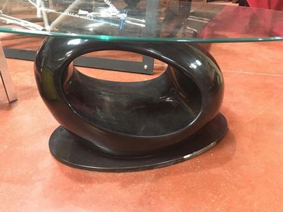 null Table basse avec plateau en verre ovale
pied de forme arrondi en plastique
H:...