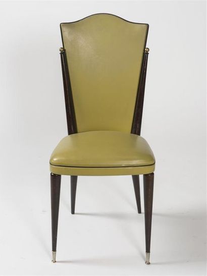 null Six chaises années 70
Simili cuir vert